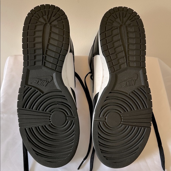 Nike Dunk High Retro Men's Black and White Sneakers SZ 9.5 - Picture 7 of 8